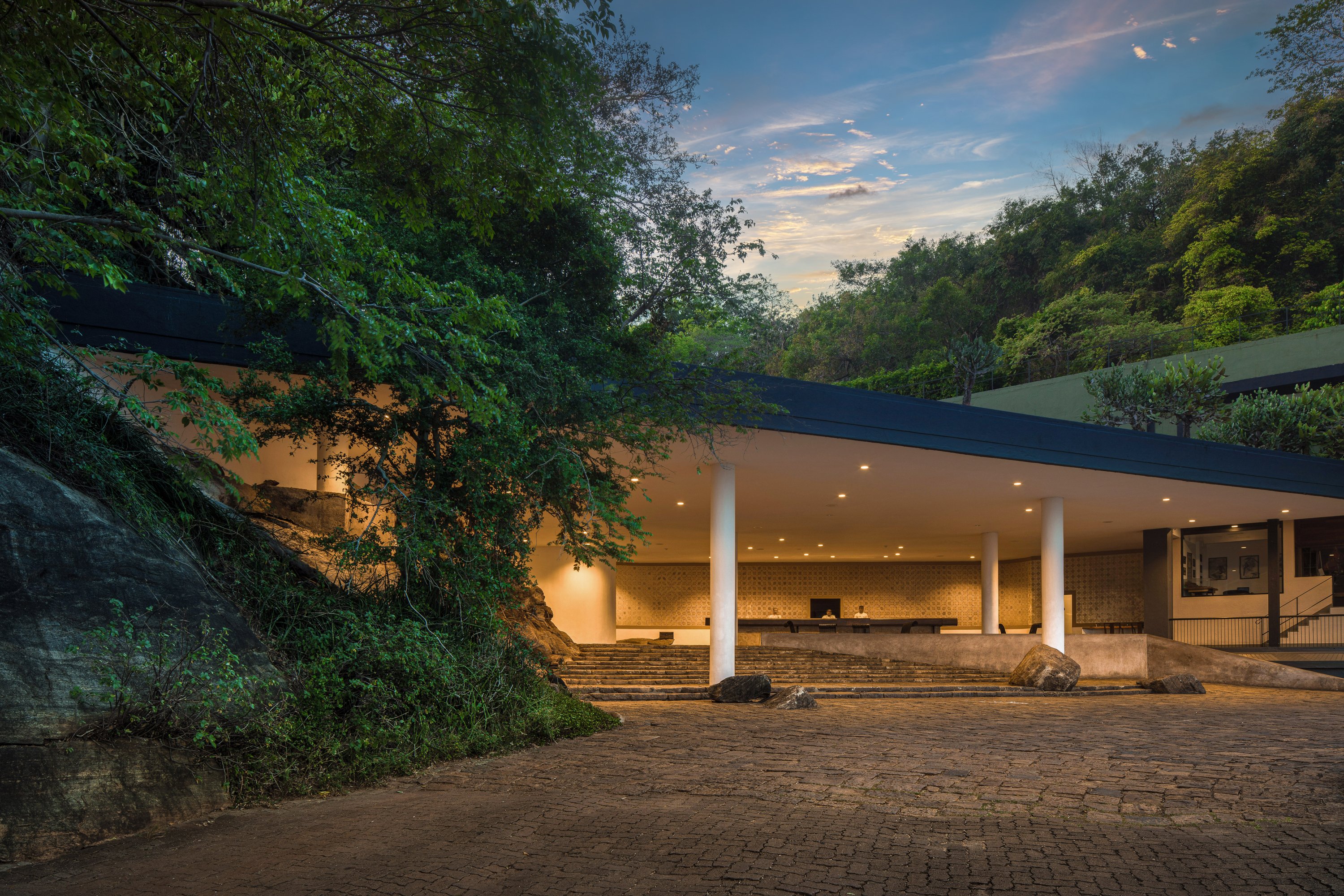 HERITANCE KANDALAMA